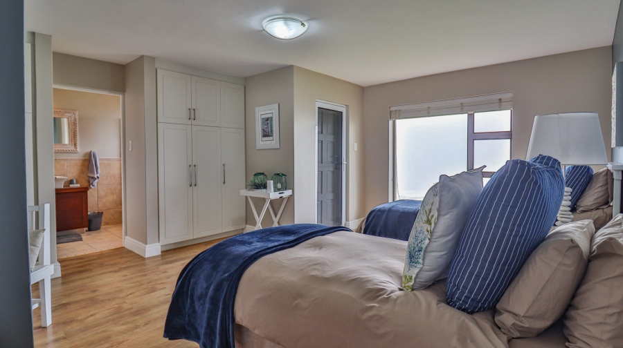6 Bedroom Property for Sale in Moquini Coastal Estate Western Cape